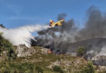 Incendio forestal en Porto do Son supera las 20 hectáreas
